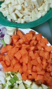 Cut vegetables minestrone soup